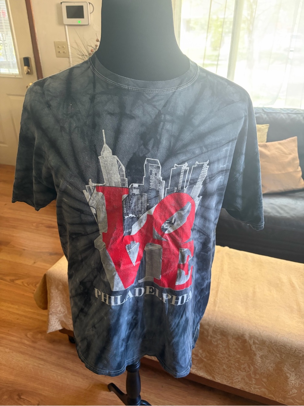 Gildan Black Tie-Dye 'LOVE Philadelphia' Graphic Tee with Red Print